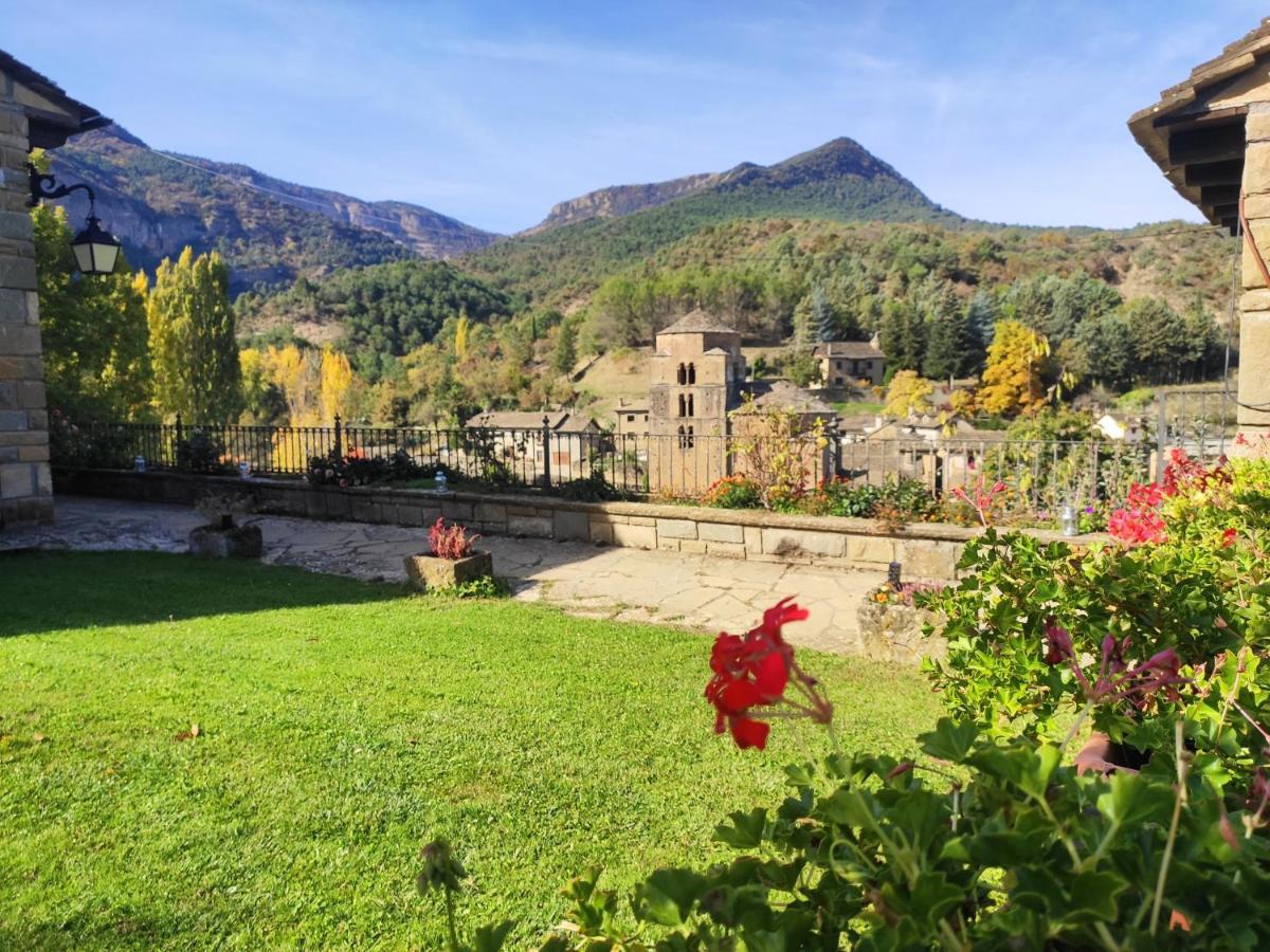 Hotel Rural El Mirador De Los Pirineos Santa Cruz De La Seros Luaran gambar