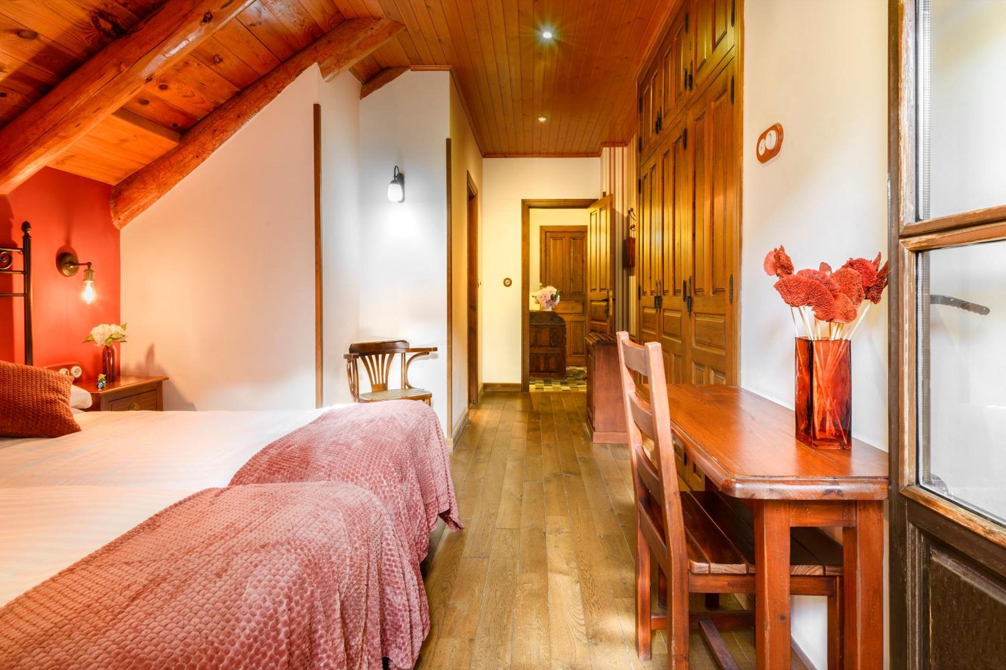 Hotel Rural El Mirador De Los Pirineos Santa Cruz De La Seros Luaran gambar